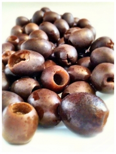 2013-11-8-black-olives