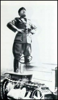 2014-2-10-mussolini