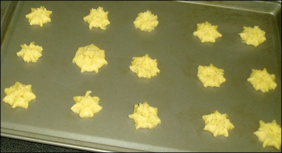 2014-3-11-snowflakes-tray