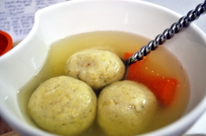 chicken-stock-overhead