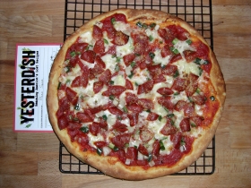 pizza-sauce-overhead