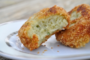 potatopuffs-bite-close